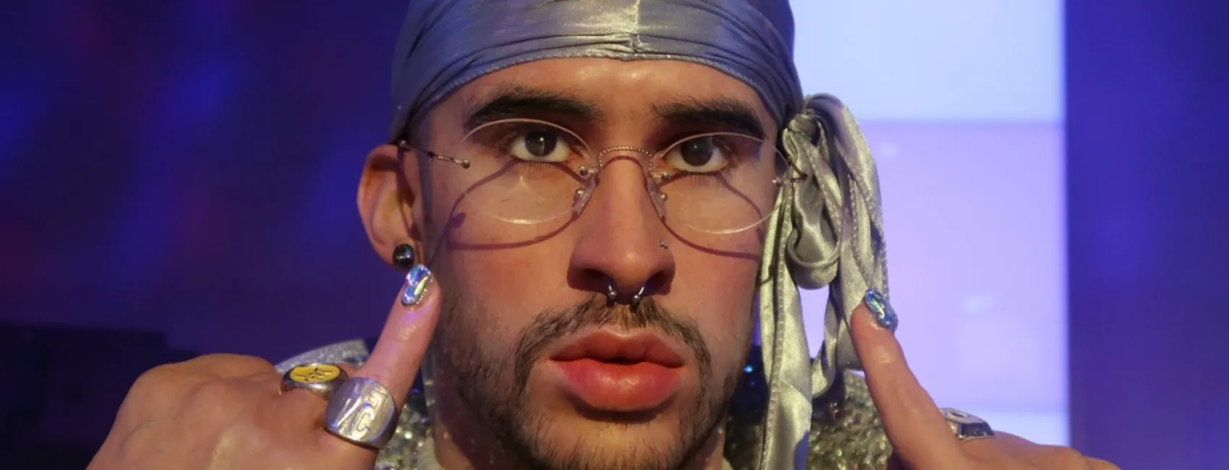Bad Bunny - DeBÍ TiRAR MáS FOToS World Tour