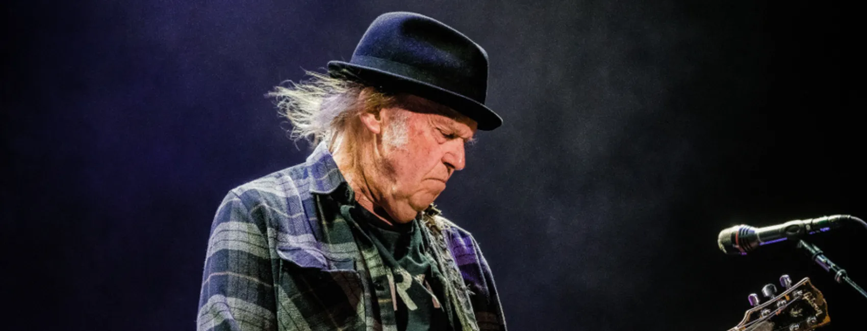 Neil Young And The Chrome Hearts: Love Earth World Tour