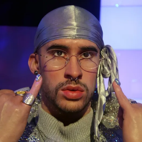 Bad Bunny - DeBÍ TiRAR MáS FOToS World Tour