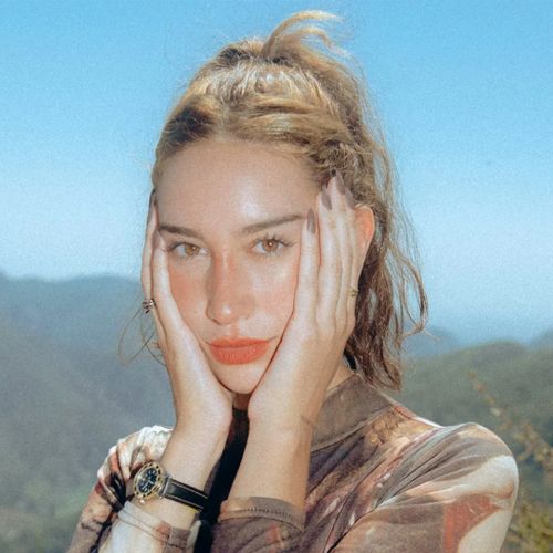 Julia Wolf
