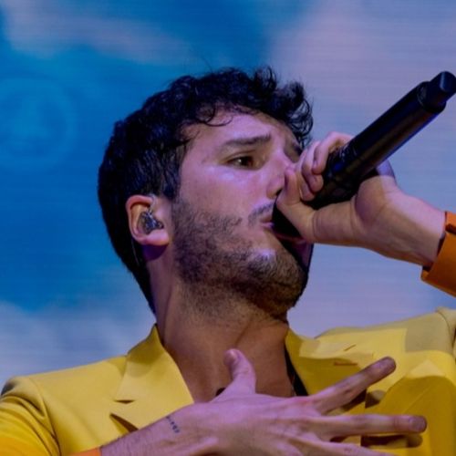 Sebastian Yatra - Entre Tanta Gente Tour