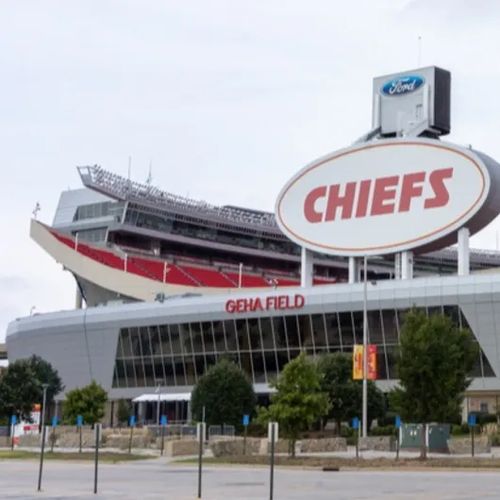 AÐEINS BÍLASTÆÐISKORT - Leikur á Kansas City leikvanginum Leikur 100 Heimsmeistaramótið 2026