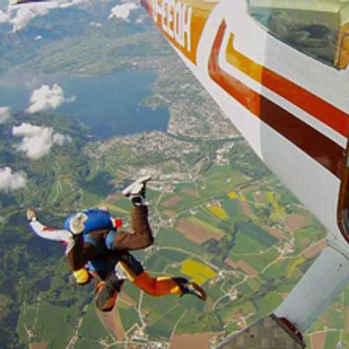 Tandem Skydive Raum Gmunden | 40 Sekunden Fall | aus 3.000 Metern Höhe