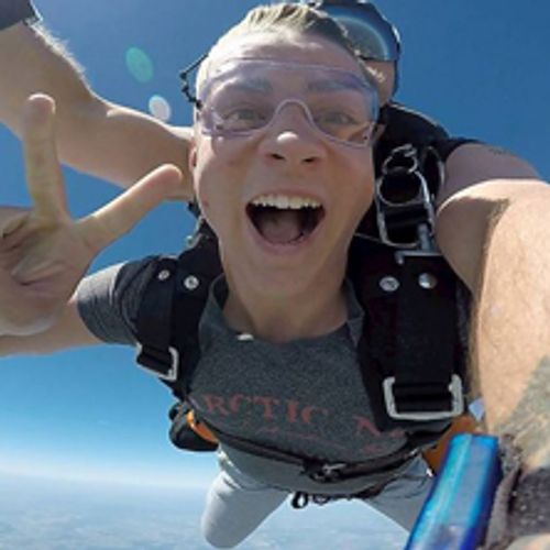 Tandem Fallschirmsprung | aus ca. 4.000 Meter Höhe