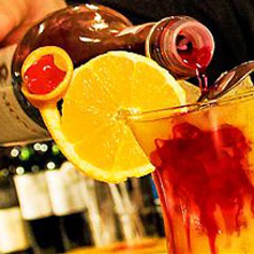 Cocktails shaken lernen | Kurs zur Cocktailherstellung